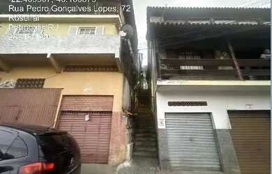 Imagem: A casa possui 2 Dormitórios, 1 Banheiro, 1 Vaga na garagem