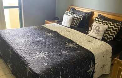 Imagem: O apartamento possui 1 Dormitório, 1 Banheiro, 1 Vaga na garagem