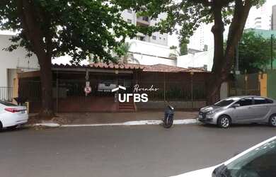 Imagem: A casa possui 5 Dormitórios, 5 Banheiros, 3 Vagas na garagem