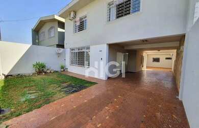 Imagem: A casa à venda possui 3 Dormitórios, 2 Banheiros e 250m²