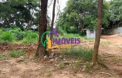 Imagem: O terreno possui 800m² de Área e está localizado em Algarve