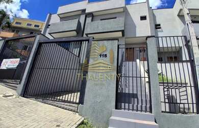 Imagem: A casa possui 3 Dormitórios, 3 Banheiros, 3 Vagas na garagem