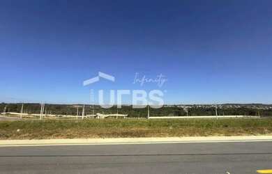 Imagem: O terreno possui 250m² de Área e está localizado em Senador