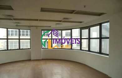 Imagem: O depósito possui 5 Vagas na garagem, 188m² de Área e está