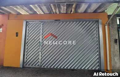 Imagem: A casa possui 3 Dormitórios, 2 Banheiros, 3 Vagas na garagem