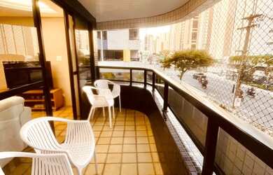 Imagem: O apartamento possui 4 Dormitórios, 1 Banheiro, 2 Vagas na