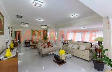 Imagem: O apartamento possui 3 Dormitórios, 5 Banheiros, 4 Vagas na