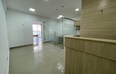 Imagem: O depósito possui 1 Vaga na garagem, 53m² de Área e está