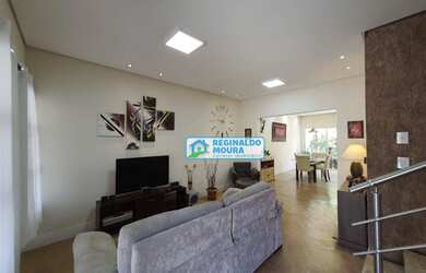 Imagem: A casa em condomínio possui 3 Dormitórios, 5 Banheiros, 2