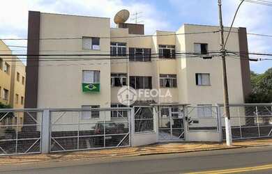 Imagem: O apartamento possui 3 Dormitórios, 1 Banheiro, 1 Vaga na garagem