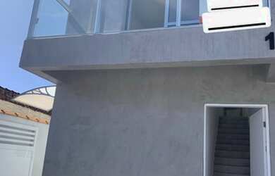 Imagem: A casa possui 2 Dormitórios, 1 Banheiro, 1 Vaga na garagem