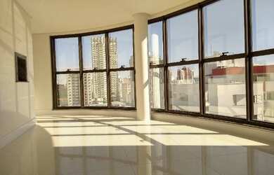 Imagem 1: Apartamento Grande Pronto com vista livre, sacada ampla 3 suítes, 2 garagens