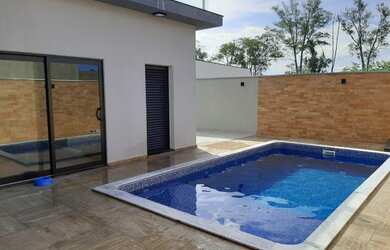 Imagem: A casa em condomínio possui 3 Dormitórios, 4 Banheiros, 4