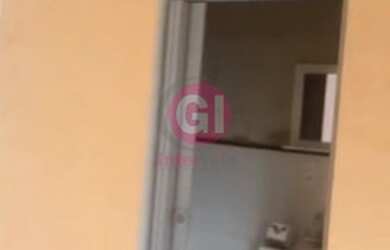 Imagem: A casa possui 2 Dormitórios, 2 Banheiros, 1 Vaga na garagem