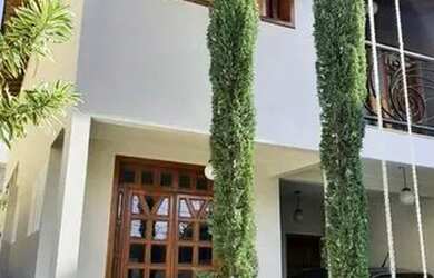 Imagem: A casa possui 4 Dormitórios, 4 Banheiros, 2 Vagas na garagem