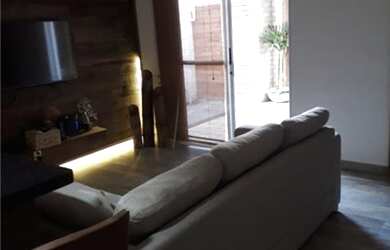 Imagem: A casa em condomínio possui 3 Dormitórios, 3 Banheiros, 2