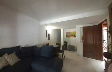 Imagem: A casa em condomínio possui 4 Dormitórios, 4 Banheiros, 2