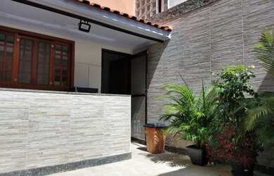 Imagem: A casa em condomínio possui 2 Dormitórios, 2 Banheiros, 1