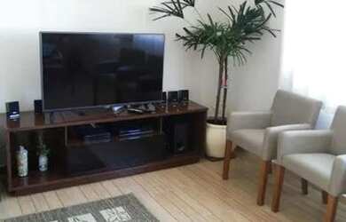 Imagem: A casa possui 3 Dormitórios, 4 Banheiros, 2 Vagas na garagem