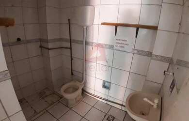 Imagem: O depósito possui 410m² de Área e está localizado em Santo