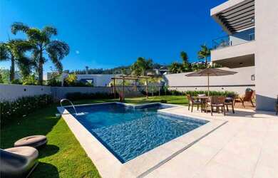 Imagem 3: Casa com 4 quartos à venda em Condomínio Porto Atibaia - SP