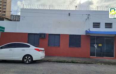 Imagem: A casa possui 5 Dormitórios, 4 Banheiros, 3 Vagas na garagem