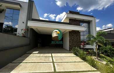 Imagem: A casa em condomínio possui 3 Dormitórios, 5 Banheiros, 2