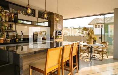 Imagem 2: Casa 4 quartos no bairro Cachoeira do Bom Jesus Florianópolis