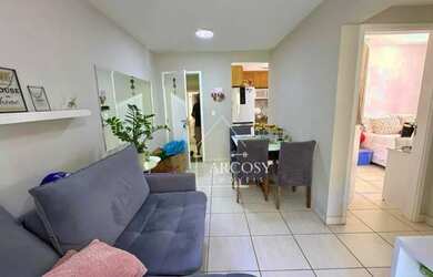 Imagem: O apartamento possui 2 Dormitórios, 1 Banheiro, 1 Vaga na garagem