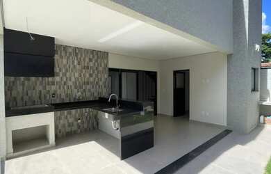 Imagem 4: Casa à venda em Atibaia com 3 suítes, localizada em bairro de Alto Padrão