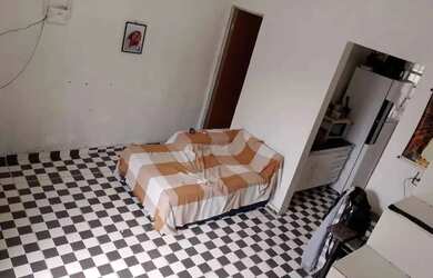 Imagem: A casa possui 2 Dormitórios, 1 Banheiro e está localizado