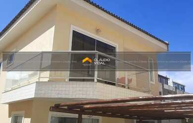 Imagem: A casa possui 4 Dormitórios, 5 Banheiros, 2 Vagas na garagem