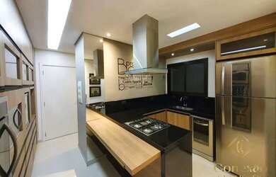 Imagem: O apartamento possui 2 Dormitórios, 2 Banheiros, 2 Vagas na