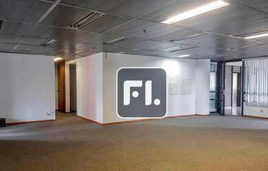 Imagem: O depósito possui 5 Vagas na garagem e 520m² de Área e está