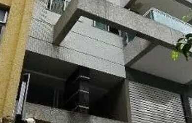 Imagem: O apartamento possui 4 Dormitórios, 4 Banheiros, 2 Vagas na