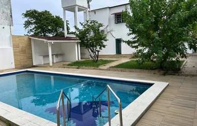 Imagem 7: Alugo espaçosa casa em Condomínio na Constantino Nery