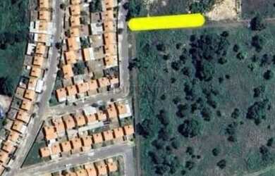 Imagem: O terreno possui 7.000m² de Área e está localizado em Santo