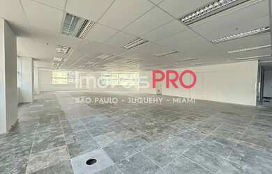 Imagem: O depósito possui 5 Vagas na garagem, 448m² de Área e está