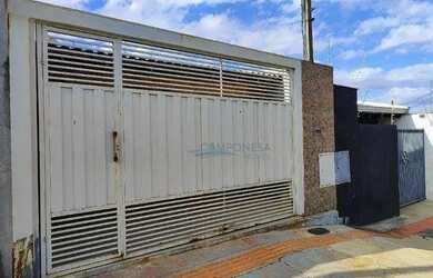 Imagem: A casa possui 3 Dormitórios, 1 Banheiro, 85m² de Área e