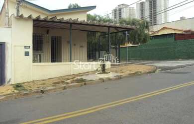 Imagem: O depósito à venda possui 2 Vagas na garagem e 103m² de Área