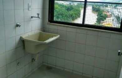 Imagem: O apartamento possui 1 Dormitório, 2 Banheiros, 1 Vaga na garagem