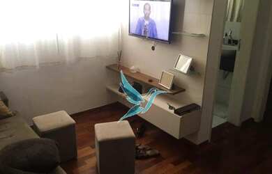 Imagem: O apartamento possui 2 Dormitórios, 1 Banheiro, 1 Vaga na garagem