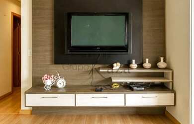 Imagem: O apartamento possui 3 Dormitórios, 1 Banheiro, 1 Vaga na garagem