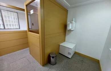 Imagem: O depósito possui 1 Vaga na garagem, 53m² de Área e está