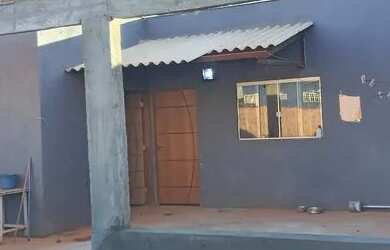 Imagem: A casa em condomínio possui 2 Dormitórios, 2 Banheiros, 5