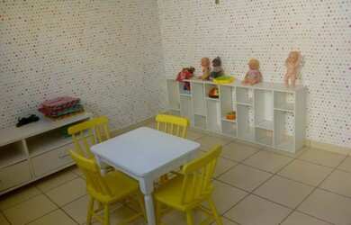 Imagem: O apartamento possui 2 Dormitórios, 1 Banheiro, Churrasqueira