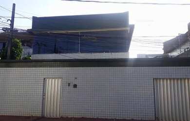 Imagem: A casa possui 5 Dormitórios, 5 Banheiros, 5 Vagas na garagem