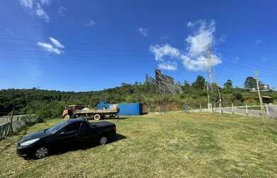 Imagem: O depósito possui 5 Vagas na garagem, 10.000m² de Área e