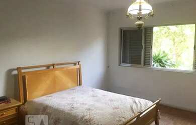 Imagem: A casa possui 4 Dormitórios, 4 Banheiros, 253m² de Área e