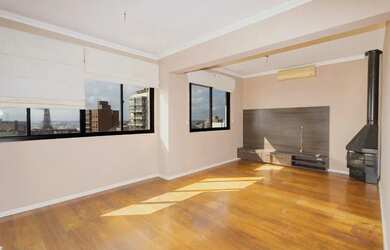 Imagem: O apartamento possui 2 Dormitórios, 2 Banheiros, 2 Vagas na